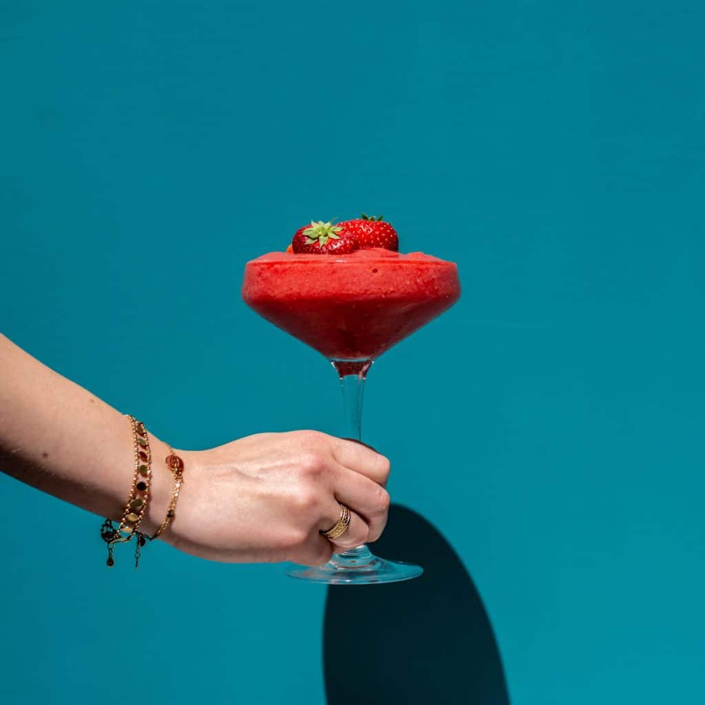 Les 25 recettes de cocktails classiques préférés des Canadiens 4 daiquiri fraises cocktail