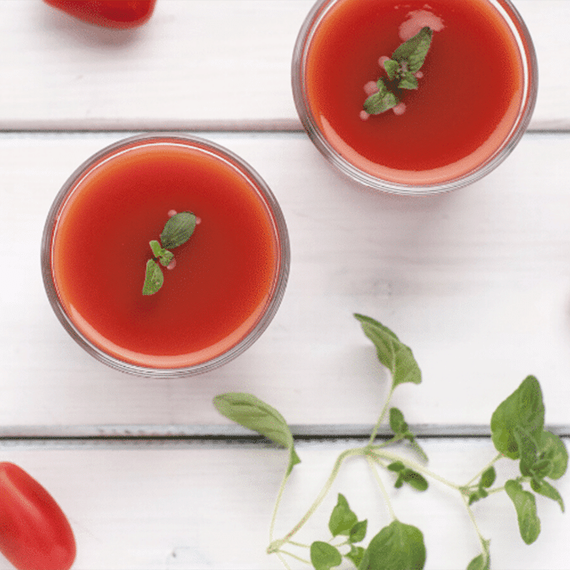 Les 25 recettes de cocktails classiques préférés des Canadiens 20 bloody mary cocktail oasis tomate 800x800 1